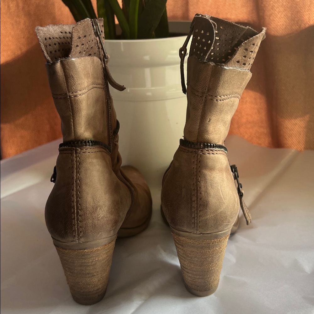 MJUS Ankle Boots Booties Beige Leather Perforated Women’s Size 37 - Picture 7 of 12